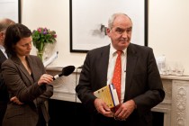 Nicolae Ratiu during the open discussion with the authors