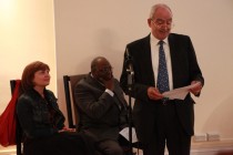 Nicolae Ratiu, Chairman of the Ratiu Foundation, welcomes the guests to a new Culture Power presentation. In the background, scriptwriter, playwright and theatre director Andreea Valean, and author, historian and curator Dr Mike Phillips OBE
